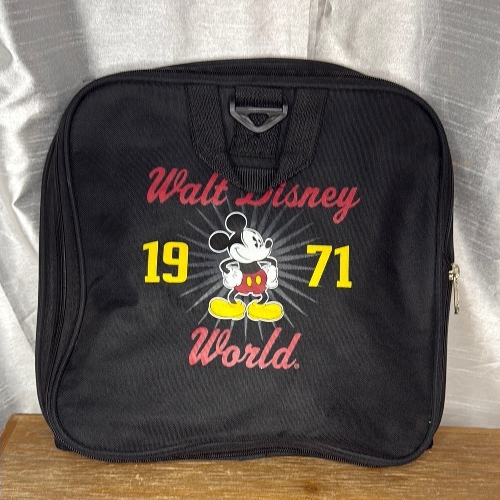 Walt Disney World Large Duffle Bag Disney Parks Mickey Mouse Handles & Strap